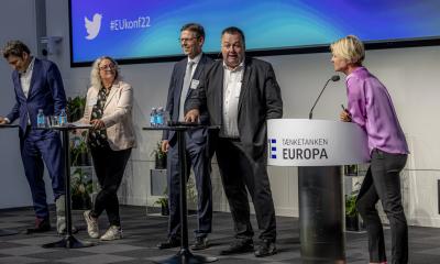 Europakonferenen 2022 med Claus Jensen, Anne Steffensen, Jes Munk Hansen, Andre Rogaczewski og Lykke Friis på scenen