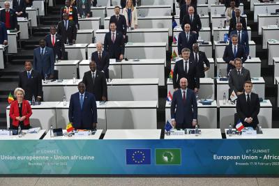 Group photo of participants in the EU/AU Summit with, from left to right, in the 1st row, Ursula von der Leyen, Macky Sall, Charles Michel and Emmanuel Macron, President of the French Republic